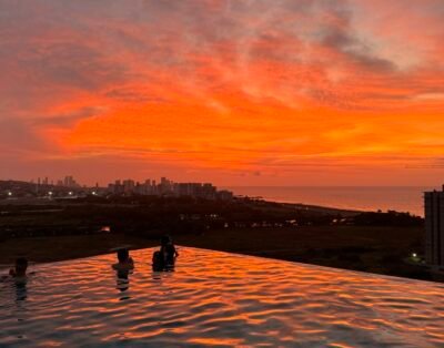 Luxury 1-BDR Apartment with Jacuzzi on Balcony